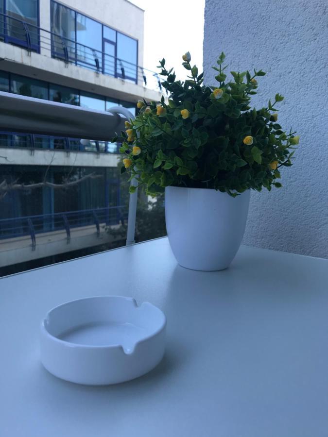 Iren Apartments 1+1 Οδησσός Εξωτερικό φωτογραφία